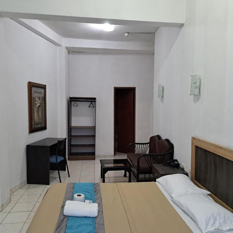 Atlantic Suites Hotel Guayaquil Eksteriør bilde