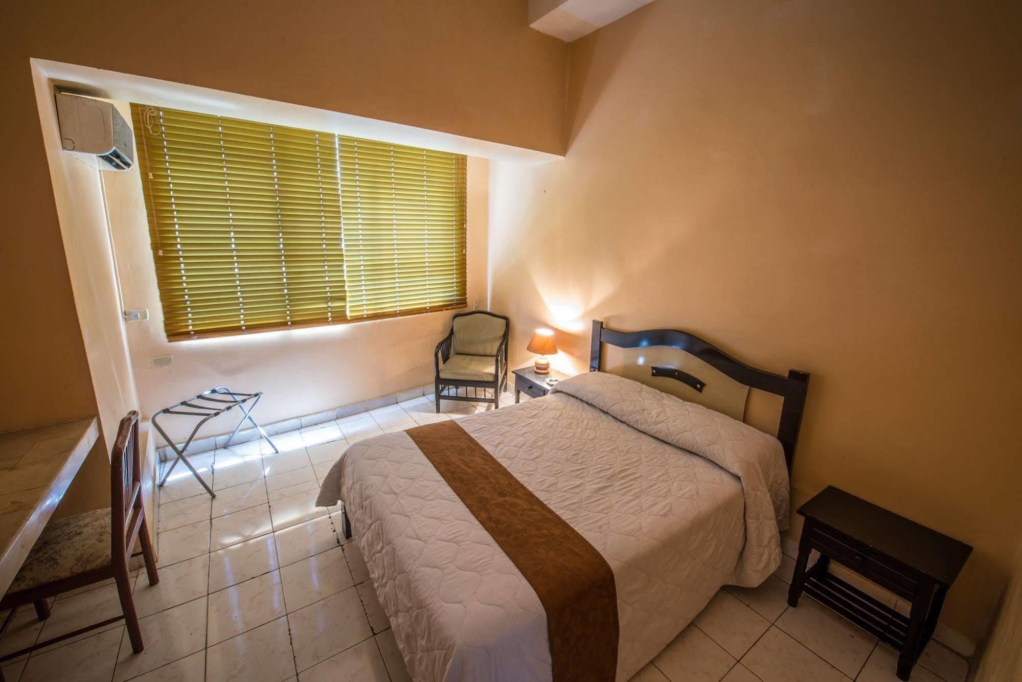 Atlantic Suites Hotel Guayaquil Eksteriør bilde